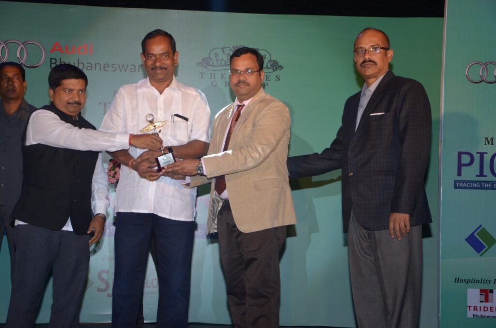 Health Pioneer award by TOI 2014